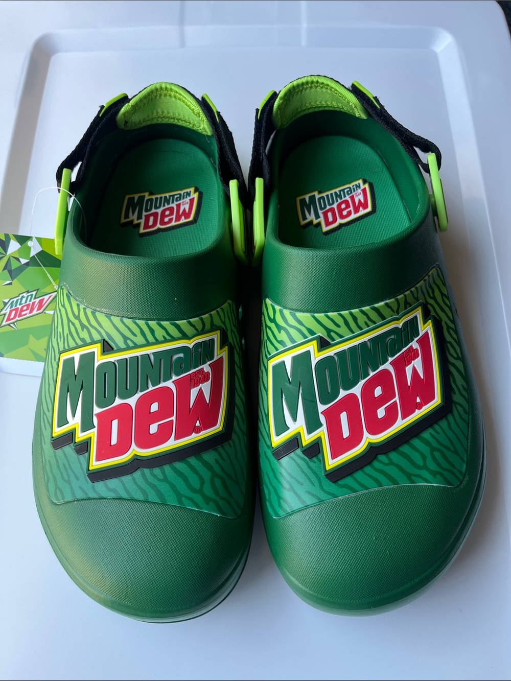 Mens 'Mountain Dew Clogs Size 6